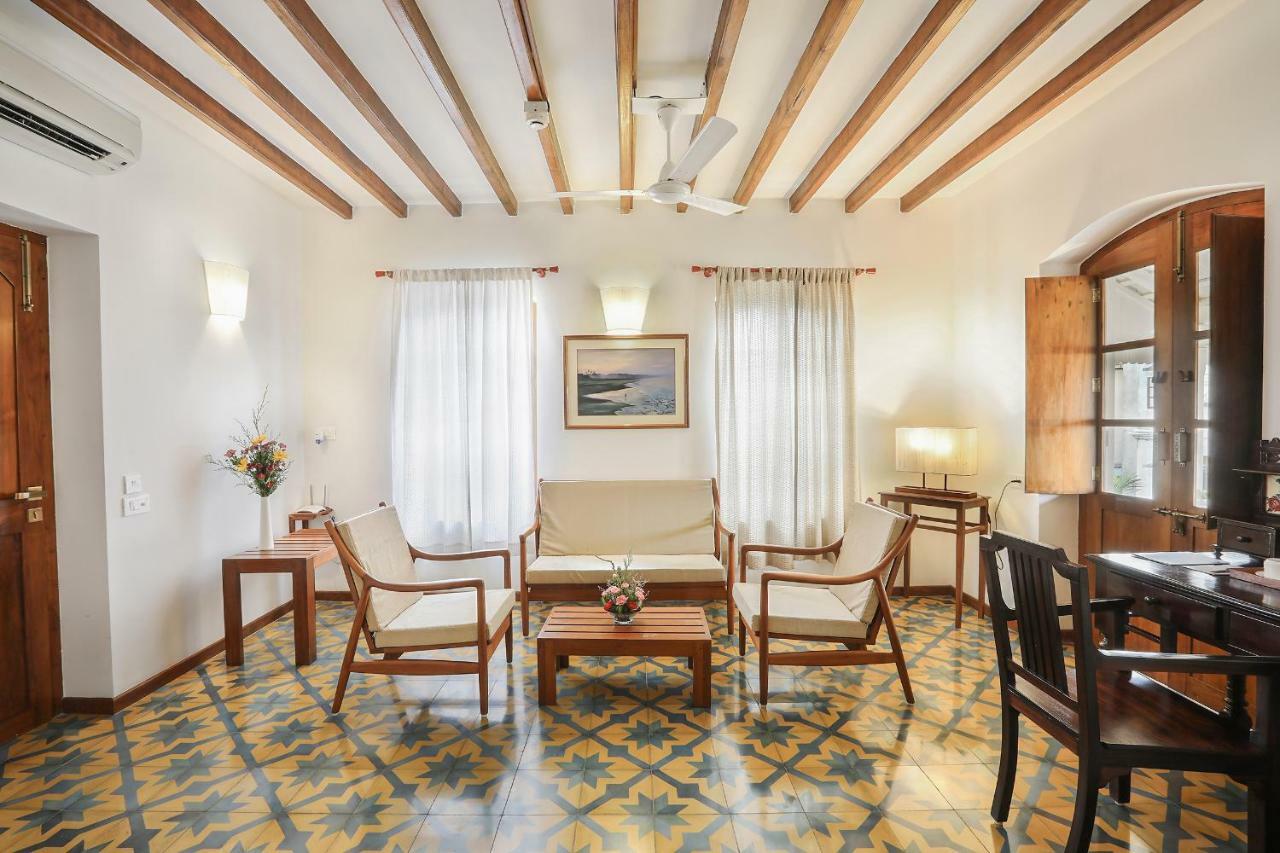Hotel Petit Palais à Pondichéry Extérieur photo