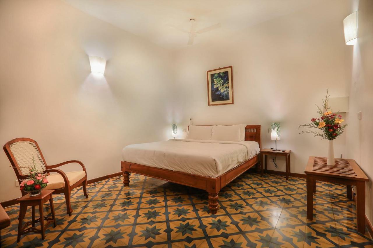 Hotel Petit Palais à Pondichéry Extérieur photo