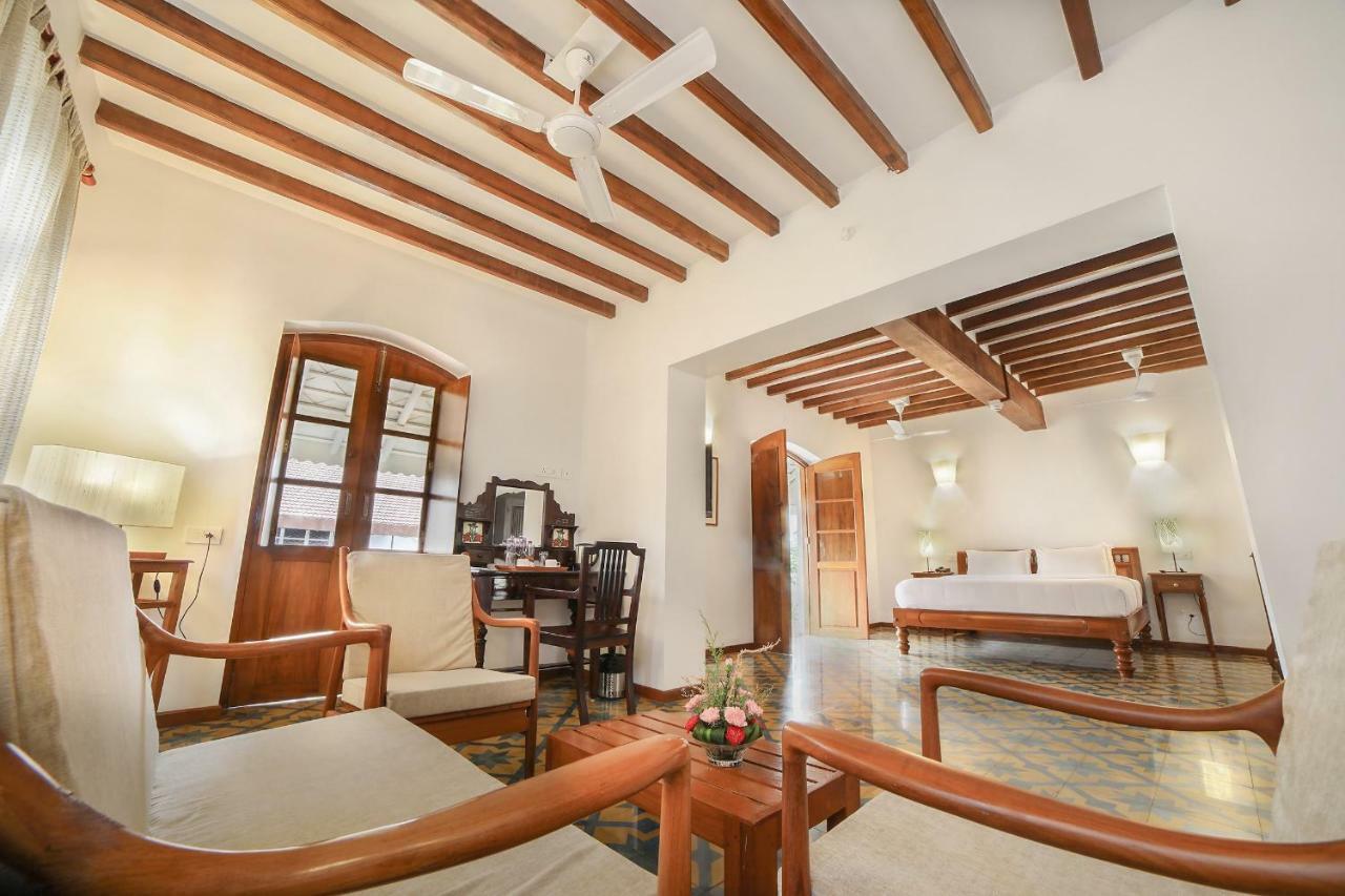 Hotel Petit Palais à Pondichéry Extérieur photo