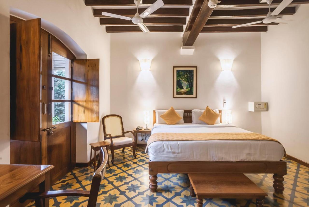 Hotel Petit Palais à Pondichéry Extérieur photo